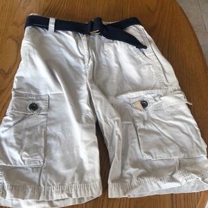 Boys Levi’s cargo shorts light khaki